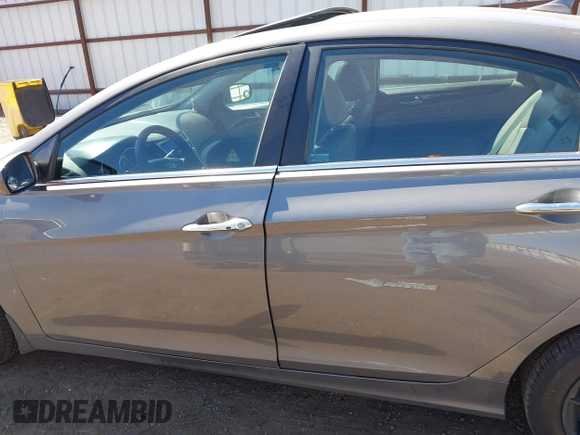 2011 Hyundai Sonata Limited with VIN 5NPEC4AC0BH084727, listed as a IAAI auction lot 42082958 with 146,223 mi miles and . Bid and sale history available at DreamBid. Image 15.