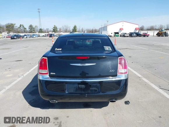 2012 Chrysler 300 z VIN 2C3CCAAG8CH245879, wystawiony jako IAAI lot #41811243 z przebiegiem 177 634 mil mil oraz . Historia ofert i sprzedaży dostępna na DreamBid. Obrazek 17.