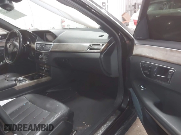2010 Mercedes-Benz E 550 Luxury with VIN WDDHF7CB9AA049027, listed as a IAAI auction lot 41580437 with 161,184 mi miles and . Bid and sale history available at DreamBid. Image 5.