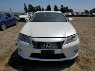 2013 Lexus ES 4dr Sdn with VIN JTHBK1GG6D2013808, listed as a Copart auction lot 53986165 with 128,857 mi miles and Clean Title. Bid and sale history available at carsss.com. Image 5.