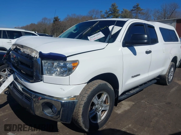 2010 Toyota Tundra 4WD Truck with VIN 5TFUM5F10AX015321, listed as a IAAI auction lot 41687601 with 117,939 mi miles. Bid and sale history available at carsss.com. Image 2.