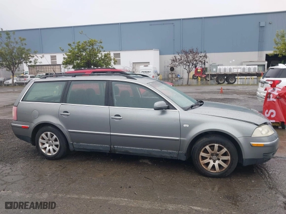 2003 Volkswagen Passat GLS with VIN WVWVD63B53E166063, listed as a IAAI auction lot 41482200 with 197,309 mi miles. Bid and sale history available at carsss.com. Image 13.