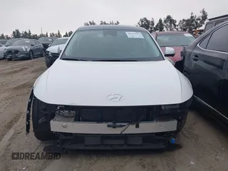2024 Hyundai Ioniq 5 Limited z VIN KM8KR4DE3RU331605, wystawiony jako IAAI lot #42162513 z przebiegiem 3048 mil mil oraz . Historia ofert i sprzedaży dostępna na DreamBid. Obrazek 13.