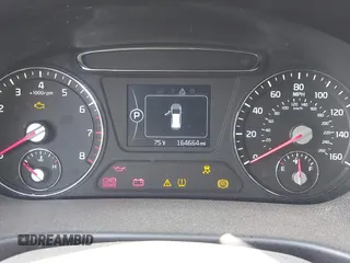 2017 Kia Sorento LX with VIN 5XYPG4A30HG242934, listed as a IAAI auction lot 41856236 with 164,664 mi miles. Bid and sale history available at carsss.com. Image 7.