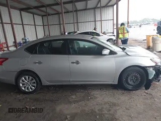 2017 Nissan Sentra SR z VIN 3N1AB7AP6HY377505, wystawiony jako IAAI lot #42164151 z przebiegiem 48 053 mil mil oraz . Historia ofert i sprzedaży dostępna na DreamBid. Obrazek 13.