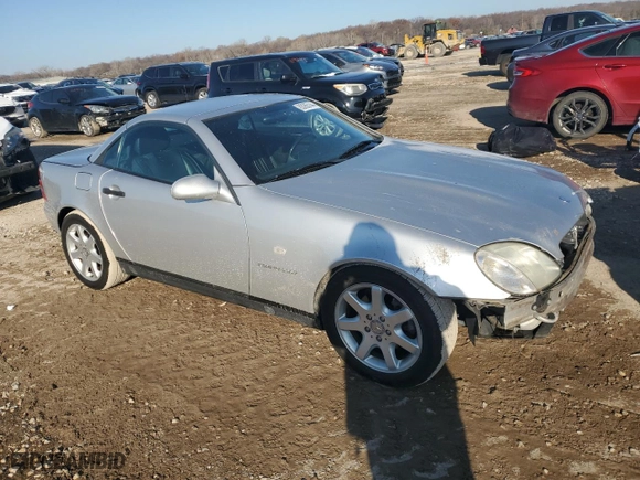 1998 Mercedes-Benz SLK-Class with VIN WDBKK47F2WF075050, listed as a Copart auction lot 83265144 with 116,078 mi miles and Salvage Title. Bid and sale history available at carsss.com. Image 4.