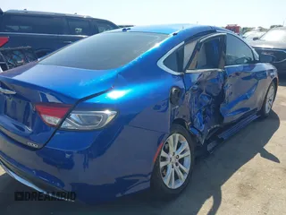 2015 Chrysler 200 Limited with VIN 1C3CCCAB5FN543124, listed as a IAAI auction lot 42024781 with 196,020 mi miles. Bid and sale history available at carsss.com. Image 4.
