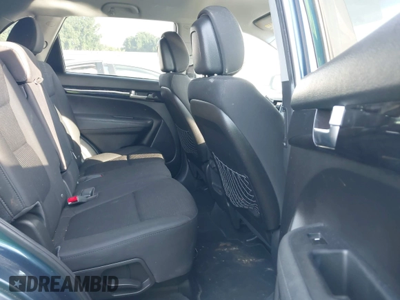 2014 Kia Sorento LX z VIN 5XYKT4A66EG425363, wystawiony jako IAAI lot #42498760 z przebiegiem 125 282 mil mil oraz . Historia ofert i sprzedaży dostępna na DreamBid. Obrazek 8.