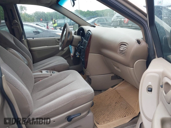 2003 Chrysler Town & Country LX z VIN 2C4GP44L13R132460, wystawiony jako IAAI lot #42467139 z przebiegiem 229 293 mil mil oraz . Historia ofert i sprzedaży dostępna na DreamBid. Obrazek 5.