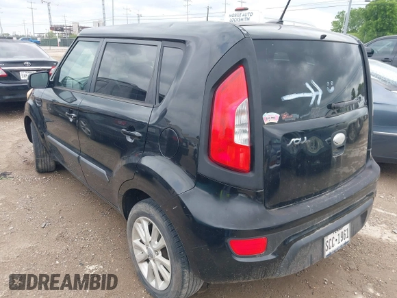 2013 Kia Soul ! with VIN KNDJT2A62D7481943, listed as a IAAI auction lot 42109927 with 148,118 mi miles. Bid and sale history available at carsss.com. Image 3.