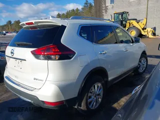 2018 Nissan Rogue SV with VIN 5N1AT2MV8JC791337, listed as a IAAI auction lot 41650978 with 69,469 mi miles. Bid and sale history available at carsss.com. Image 13.