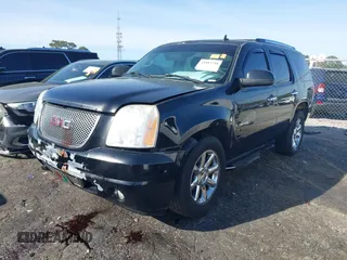 2008 GMC Yukon Denali z VIN 1GKFK63848J131662, wystawiony jako IAAI lot #41887718 z przebiegiem 319 420 mil mil oraz . Historia ofert i sprzedaży dostępna na DreamBid. Obrazek 2.