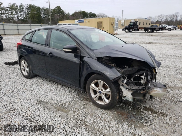 2014 Ford Focus SE with VIN 1FADP3K20EL203091, listed as a Copart auction lot 44680935 with 137,521 mi miles and Salvage Title. Bid and sale history available at carsss.com. Image 4.