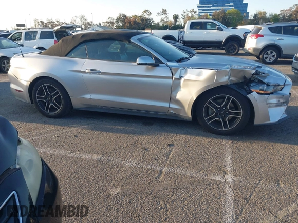 2018 Ford Mustang EcoBoost Premium with VIN 1FATP8UH3J5160147, listed as a IAAI auction lot 41916920 with 91,917 mi miles and . Bid and sale history available at carsss.com. Image 13.