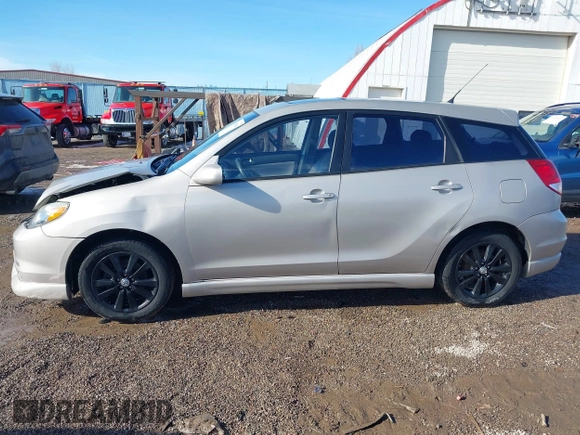 2003 Toyota Matrix Std with VIN 2T1KR32E53C051738, listed as a IAAI auction lot 41637914 with 195,006 mi miles. Bid and sale history available at carsss.com. Image 14.