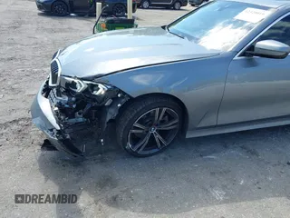 2024 BMW 3 Series 330i z VIN 3MW69FF01R8D92710, wystawiony jako IAAI lot #42320019 z przebiegiem 18 196 mil mil oraz . Historia ofert i sprzedaży dostępna na DreamBid. Obrazek 6.