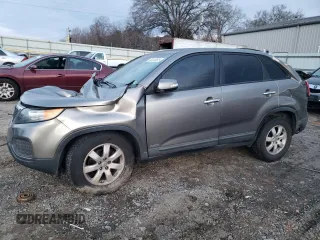 2013 Kia Sorento LX with VIN 5XYKTDA24DG368043, listed as a Copart auction lot 42010575 with 160,825 mi miles and Salvage Title. Bid and sale history available at carsss.com. Image 1.