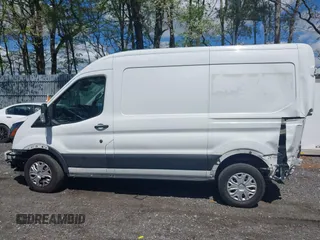 2020 Ford Transit Cargo z VIN 1FTBR1C8XLKA04894, wystawiony jako IAAI lot #42176726 z przebiegiem 84 154 mil mil oraz . Historia ofert i sprzedaży dostępna na DreamBid. Obrazek 14.
