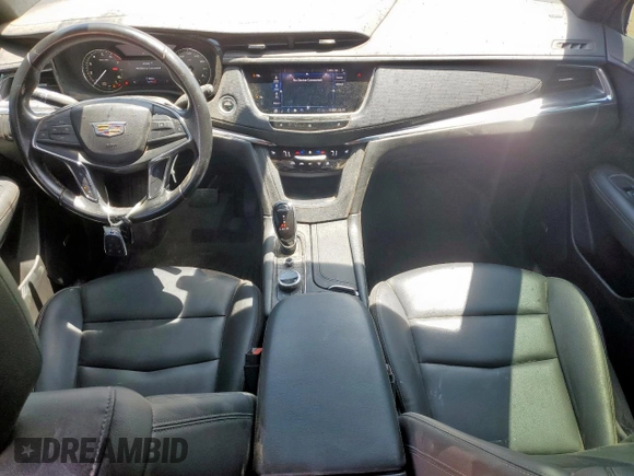 2020 Cadillac XT5 Luxury FWD z VIN 1GYKNAR47LZ173823, wystawiony jako Copart lot #56770025 z przebiegiem 74 192 mil mil oraz Szkoda całkowita • Salvage title. Historia ofert i sprzedaży dostępna na DreamBid. Obrazek 8.