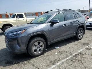 2024 Toyota RAV4 Hybrid LE z VIN JTMMWRFV7RD233242, wystawiony jako Copart lot #60878815 z przebiegiem 11 064 mil mil oraz Szkoda całkowita • Salvage title. Historia ofert i sprzedaży dostępna na DreamBid. Obrazek 1.