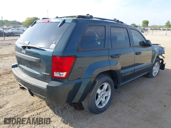 2005 Jeep Grand Cherokee Laredo z VIN 1J4GR48KX5C593240, wystawiony jako IAAI lot #40390746 z przebiegiem 177 646 mil mil oraz . Historia ofert i sprzedaży dostępna na DreamBid. Obrazek 4.