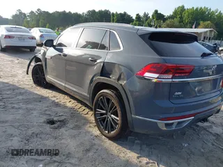 2020 Volkswagen Atlas SEL R-Line with VIN 1V2RE2CA6LC217059, listed as a IAAI auction lot 42440414 with 100,826 mi miles and . Bid and sale history available at DreamBid. Image 3.