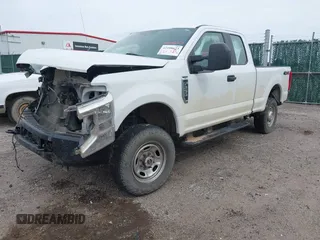 2020 Ford F-250 XL с VIN 1FT7X2B66LED41286, выставлен на аукционе IAAI как лот 42108623 с пробегом Не указан миль и . История ставок и продаж доступна на DreamBid. Изображение 2.