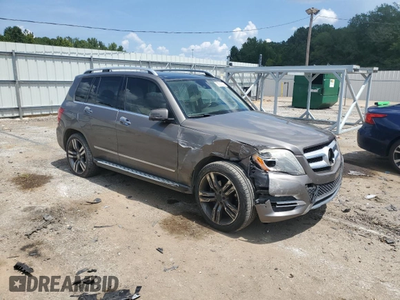 2015 Mercedes-Benz GLK 350 with VIN WDCGG5HB9FG344255, listed as a Copart auction lot 68903914 with 120,113 mi miles and Salvage Title. Bid and sale history available at DreamBid. Image 4.