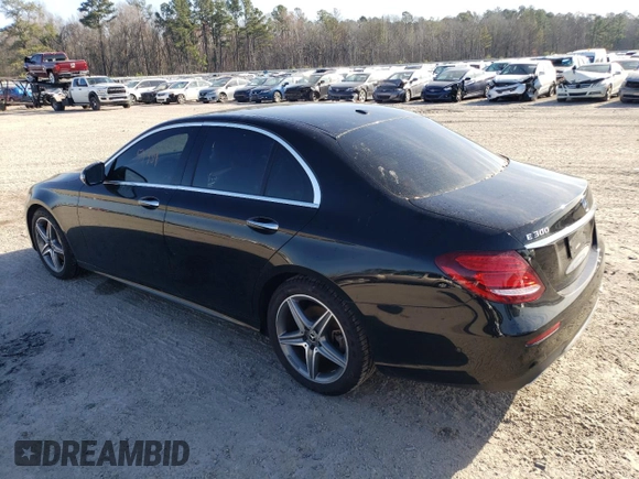 2018 Mercedes-Benz E-Class E 300 with VIN WDDZF4JB3JA306561, listed as a Copart auction lot 40059863 with 50,439 mi miles. Bid and sale history available at carsss.com. Image 2.