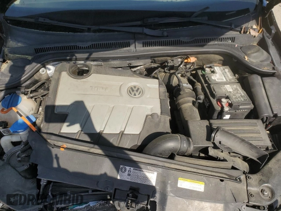 2013 Volkswagen Jetta TDI w/Premium с VIN 3VWLL7AJ5DM389660, выставлен на аукционе Copart как лот 53796405 с пробегом 82 151 миль миль и Чистый • Clean title. История ставок и продаж доступна на DreamBid. Изображение 11.