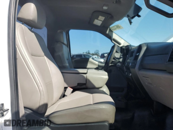 2017 Ford F-350 с VIN 1FTRF3C67HEE07061, выставлен на аукционе Copart как лот 46672235 с пробегом 122 716 миль миль и Списание • Salvage title. История ставок и продаж доступна на DreamBid. Изображение 10.