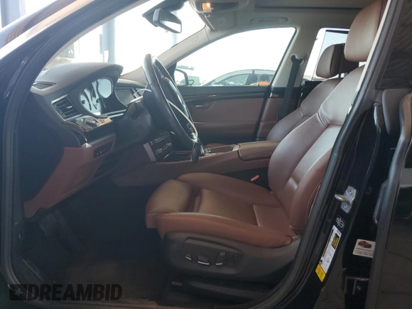 2014 BMW 5 Series z VIN WBA5M6C57ED085937, wystawiony jako Copart lot #63325485 z przebiegiem 81 652 mil mil oraz Szkoda całkowita • Salvage title. Historia ofert i sprzedaży dostępna na DreamBid. Obrazek 7.