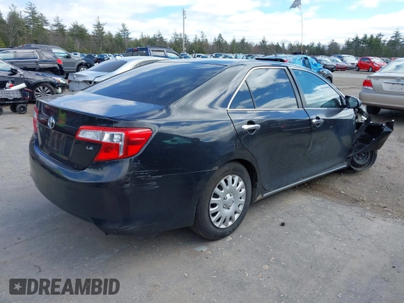 2012 Toyota Camry L with VIN 4T1BF1FKXCU033330, listed as a IAAI auction lot 42031388 with 199,418 mi miles. Bid and sale history available at carsss.com. Image 4.