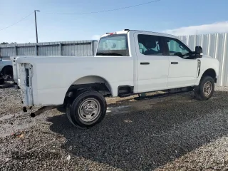 2024 Ford F-250 XL with VIN 1FT7W2BAXREC12385, listed as a Copart auction lot 62756345 with 18,893 mi miles and Clean title. Bid and sale history available at DreamBid. Image 3.