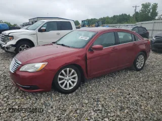 2011 Chrysler 200 Touring z VIN 1C3BC1FG4BN526894, wystawiony jako Copart lot #59231345 z przebiegiem 121 948 mil mil oraz Czysty tytuł • Clean title. Historia ofert i sprzedaży dostępna na DreamBid. Obrazek 1.