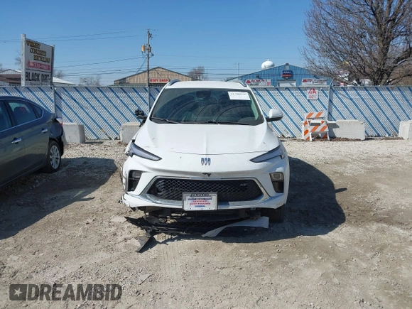 2024 Buick Encore GX Sport Touring z VIN KL4AMESL6RB189875, wystawiony jako IAAI lot #41780976 z przebiegiem 22 969 mil mil oraz . Historia ofert i sprzedaży dostępna na DreamBid. Obrazek 12.