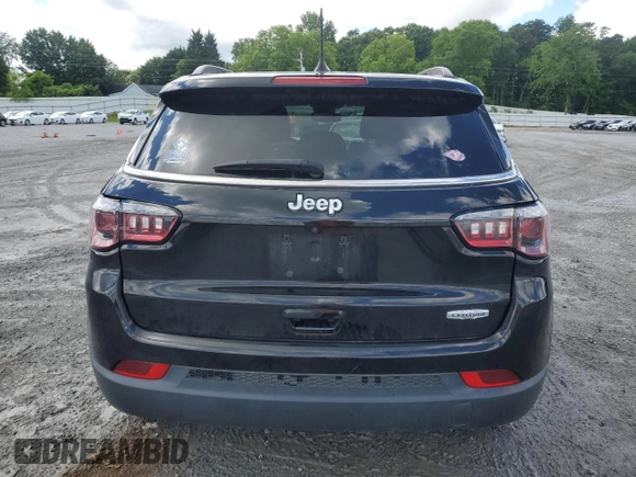 2022 Jeep Compass Latitude z VIN 3C4NJCBBXNT192492, wystawiony jako Copart lot #57164695 z przebiegiem 29 628 mil mil oraz Szkoda całkowita • Salvage title. Historia ofert i sprzedaży dostępna na DreamBid. Obrazek 6.