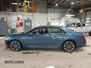 2020 Lincoln Continental Standard with VIN 1LN6L9PK5L5608533, listed as a IAAI auction lot 41610437 with 31,610 mi miles. Bid and sale history available at carsss.com. Image 14.