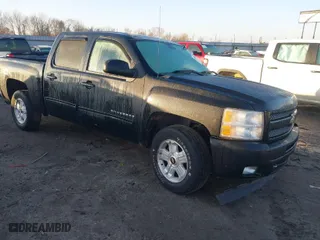 2011 Chevrolet Silverado 1500 LTZ with VIN 3GCPKTE31BG246079, listed as a IAAI auction lot 41150280 with 124,567 mi miles. Bid and sale history available at carsss.com. Image 1.
