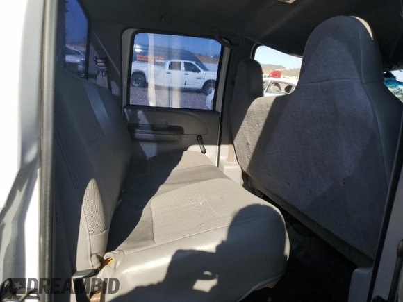 2001 Ford F-250 XL with VIN 1FTNW20L71ED89038, listed as a Copart auction lot 60929745 with 287,403 mi miles and Salvage title. Bid and sale history available at DreamBid. Image 10.