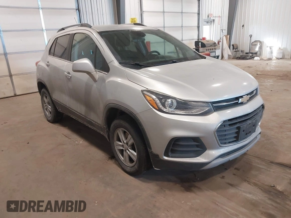 2017 Chevrolet Trax LT with VIN 3GNCJPSB4HL180445, listed as a IAAI auction lot 41420810 with 105,559 mi miles and . Bid and sale history available at carsss.com. Image 1.