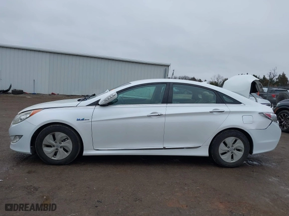2015 Hyundai Sonata Hybrid Limited with VIN KMHEC4A44FA132151, listed as a IAAI auction lot 41497863 with 88,778 mi miles. Bid and sale history available at carsss.com. Image 14.