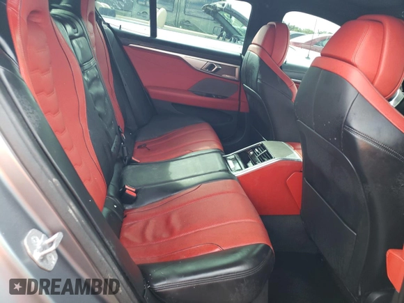2022 BMW 8 Series 840i z VIN WBAGV2C03NCH48934, wystawiony jako Copart lot #62350752 z przebiegiem Nie podano mil oraz . Historia ofert i sprzedaży dostępna na DreamBid. Obrazek 6.