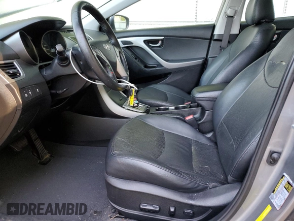 2013 Hyundai Elantra GLS z VIN 5NPDH4AE4DH285239, wystawiony jako Copart lot #52432085 z przebiegiem 109 822 mil mil oraz Szkoda całkowita • Salvage title. Historia ofert i sprzedaży dostępna na DreamBid. Obrazek 7.