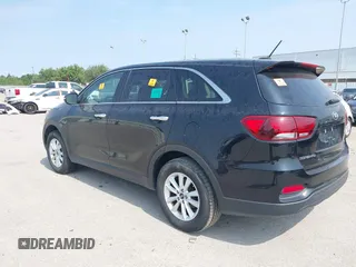 2019 Kia Sorento L z VIN 5XYPG4A39KG534430, wystawiony jako IAAI lot #42255655 z przebiegiem 167 437 mil mil oraz . Historia ofert i sprzedaży dostępna na DreamBid. Obrazek 3.
