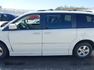 2010 Dodge Grand Caravan SXT with VIN 2D4RN5D14AR420265, listed as a IAAI auction lot 41970366 with 117,208 mi miles and . Bid and sale history available at DreamBid. Image 14.