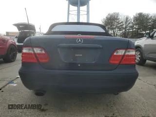 2002 Mercedes-Benz CLK with VIN WDBLK70G42T095661, listed as a Copart auction lot 50557625 with 142,157 mi miles and Clean Title. Bid and sale history available at carsss.com. Image 6.