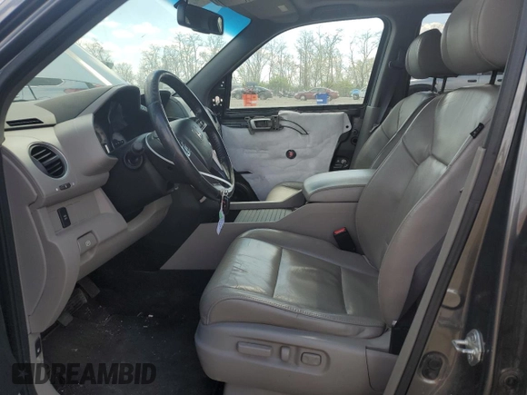 2011 Honda Pilot EX-L with VIN 5FNYF4H53BB036343, listed as a Copart auction lot 52136145 with 217,132 mi miles and Salvage Title. Bid and sale history available at carsss.com. Image 7.