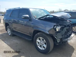 2018 Toyota 4Runner SR5 z VIN JTEBU5JR6J5603977, wystawiony jako IAAI lot #42081399 z przebiegiem 101 666 mil mil oraz . Historia ofert i sprzedaży dostępna na DreamBid. Obrazek 1.