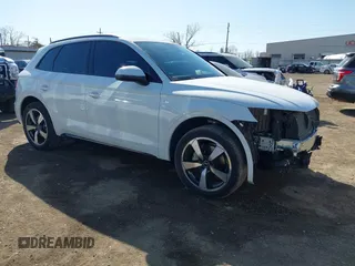 2022 Audi Q5 S line Premium Plus z VIN WA1EAAFY1N2126380, wystawiony jako IAAI lot #41782000 z przebiegiem 27 599 mil mil oraz . Historia ofert i sprzedaży dostępna na DreamBid. Obrazek 1.